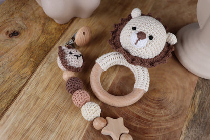 Gehäkelte Löwen-Geschenkset