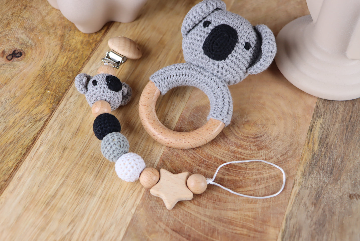 Gehäkelte Koala-Geschenkset