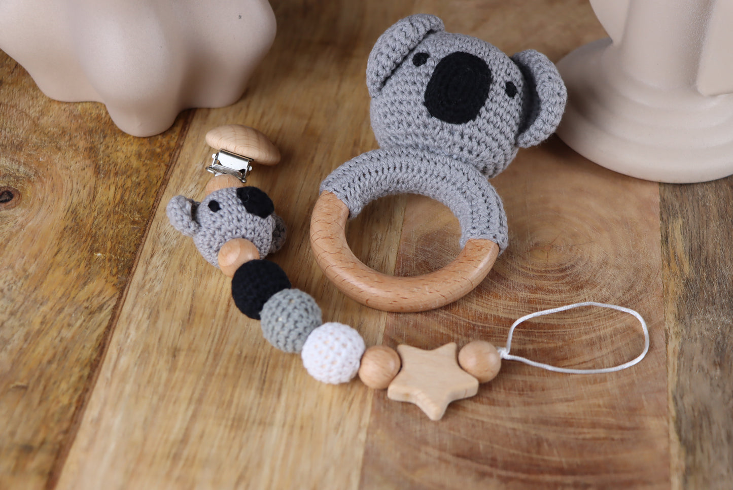 Gehäkelte Koala-Geschenkset